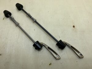 Szybkozamykacz ROVAL DT swiss Komplet P+T